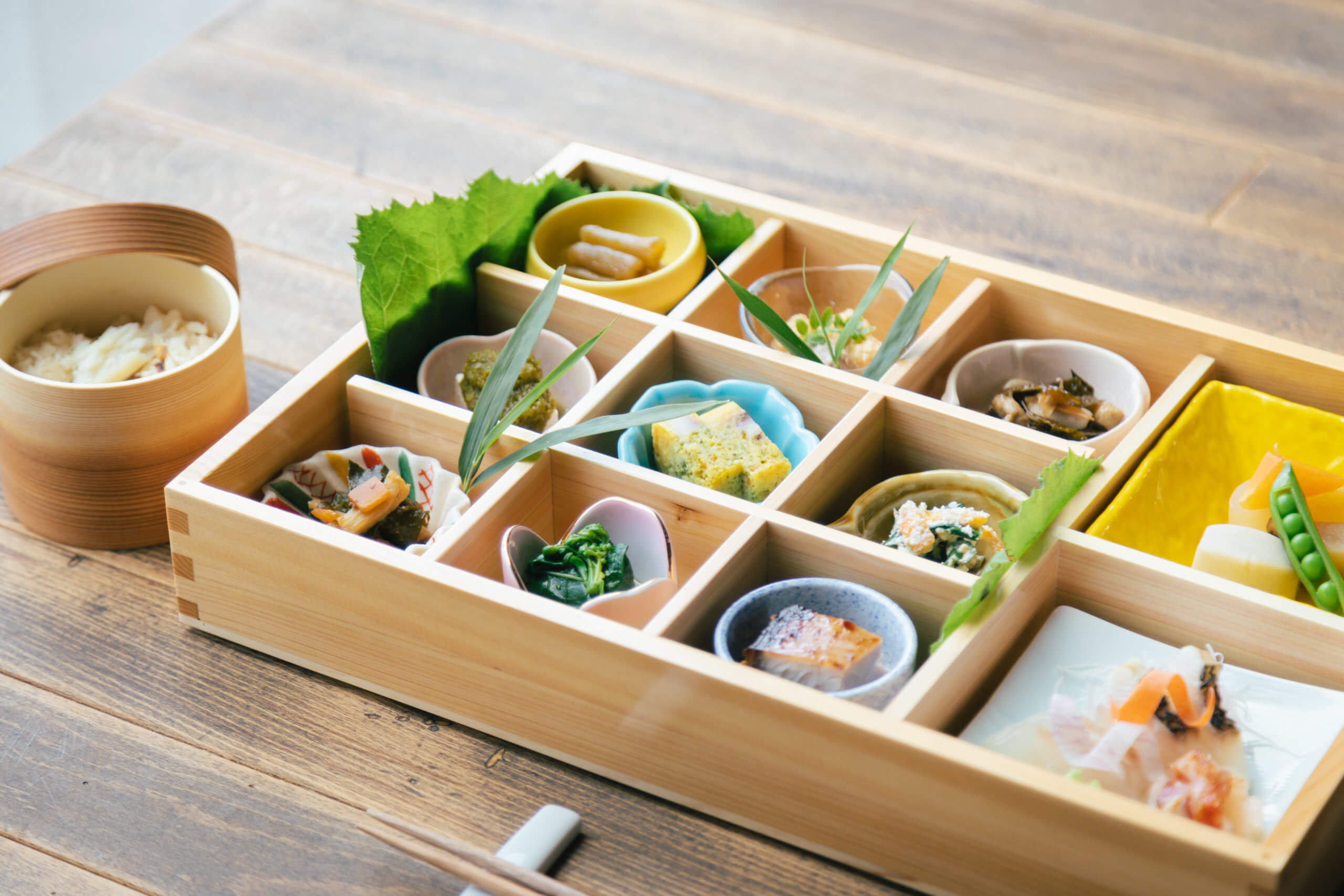 ひとつひとつに日本料理の技術が詰め込まれている箱膳